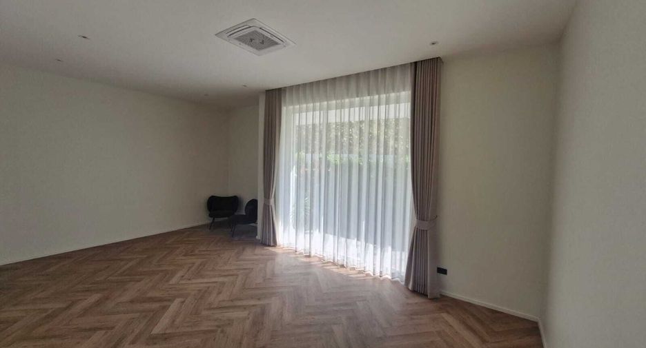 For sale and for rent 5 bedrooms house in Hang Dong, Chiang Mai