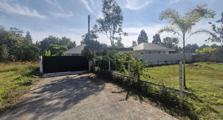 For sale and for rent 5 bedrooms house in Hang Dong, Chiang Mai
