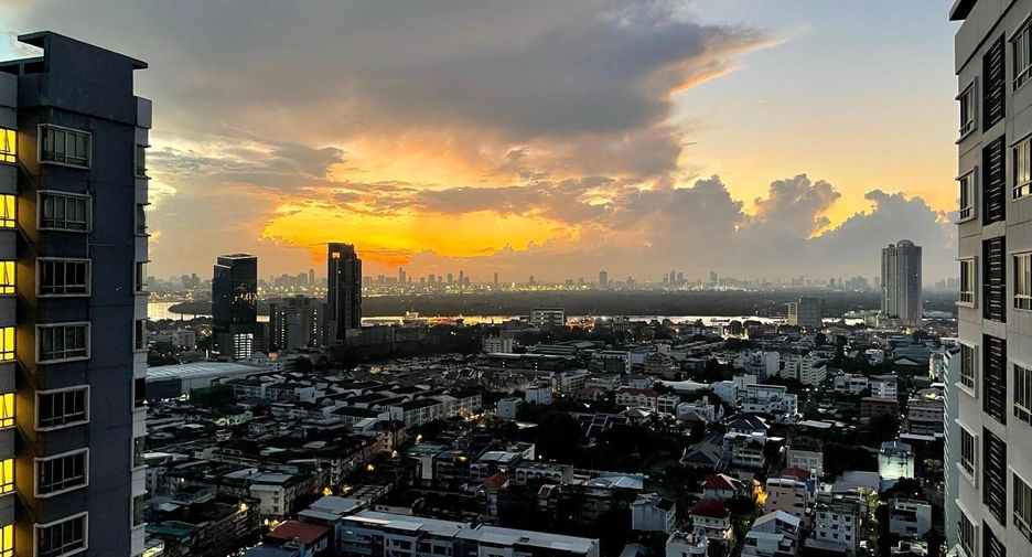 For sale studio condo in Yan Nawa, Bangkok