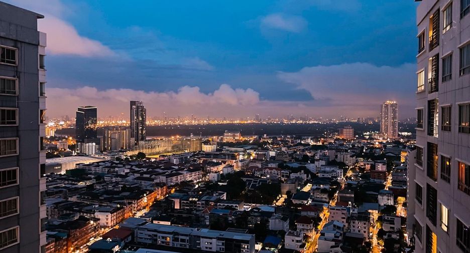 For sale studio condo in Yan Nawa, Bangkok