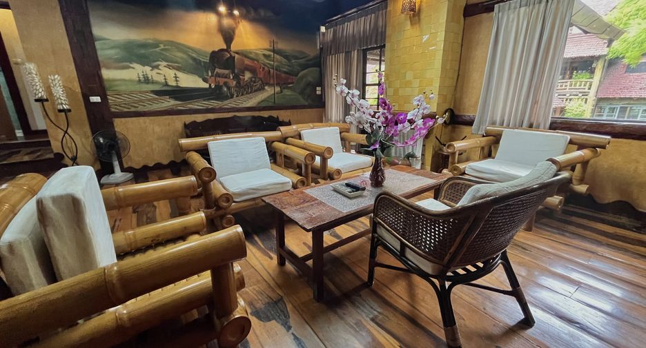 For rent 5 bedrooms house in Mueang Chiang Mai, Chiang Mai