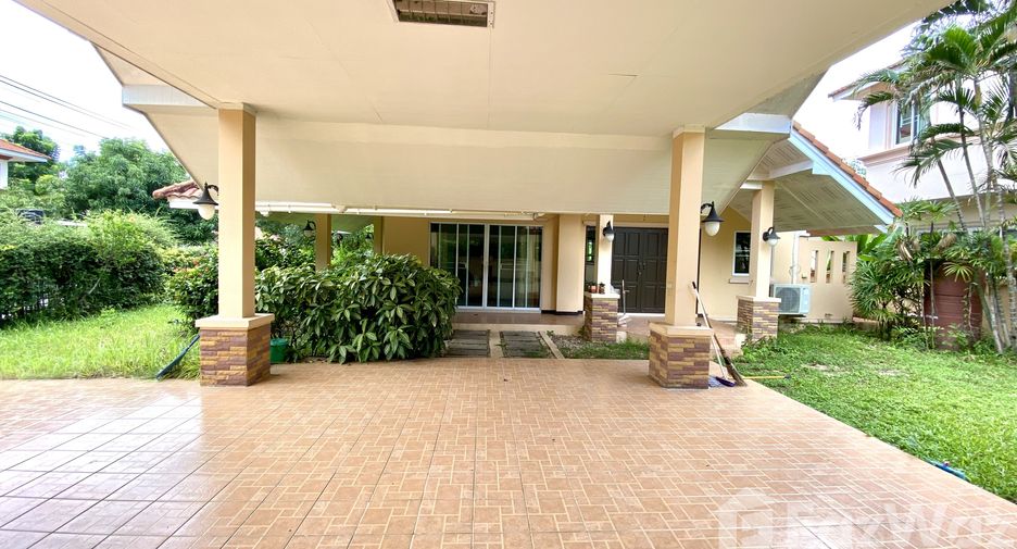 For rent 3 bedrooms house in Saraphi, Chiang Mai