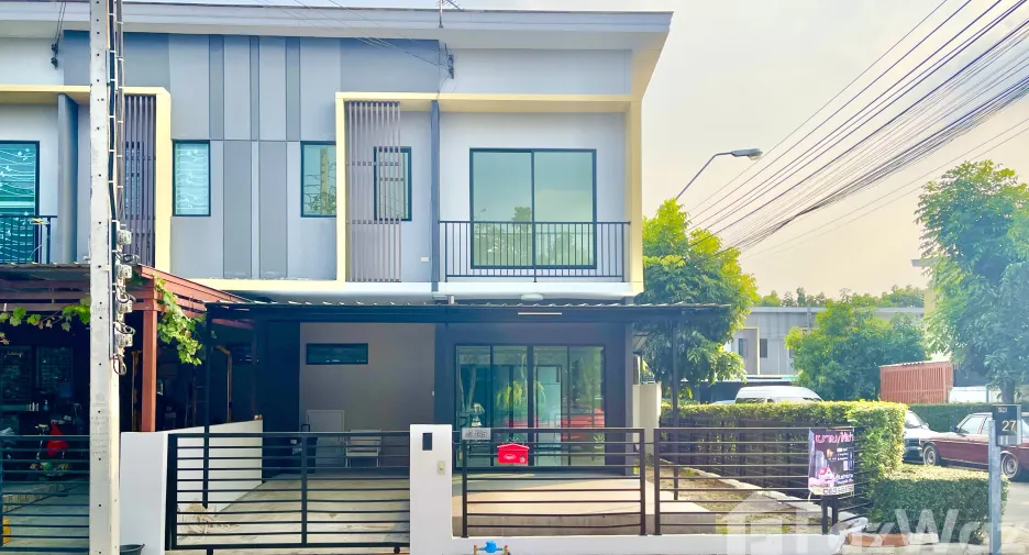 For sale 3 bedrooms townhouse in Sai Mai, Bangkok