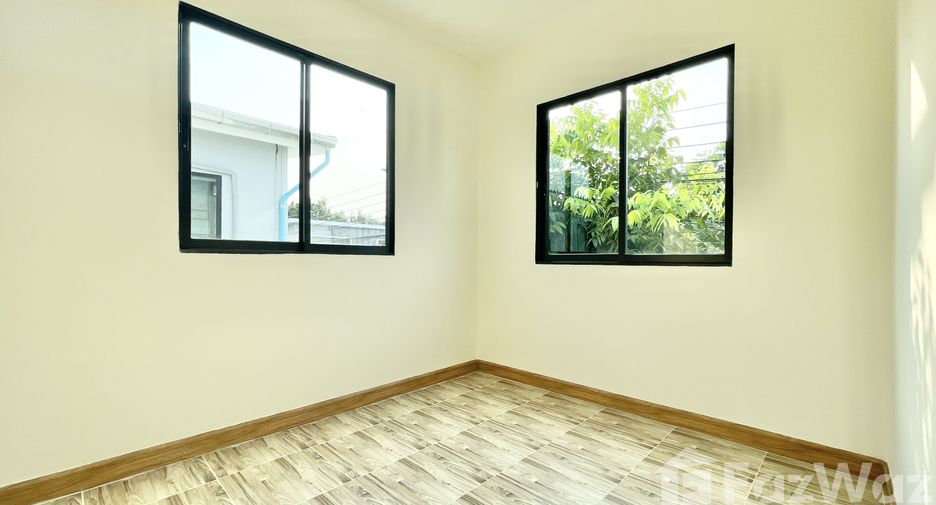 For sale 3 bedrooms townhouse in Sai Mai, Bangkok
