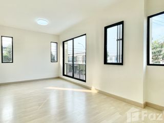 For sale 3 bedrooms townhouse in Sai Mai, Bangkok