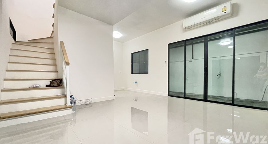 For sale 3 bedrooms townhouse in Sai Mai, Bangkok