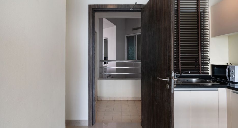 Condo en venta de 3 habitaciones en Bang Kho Laem, Bangkok