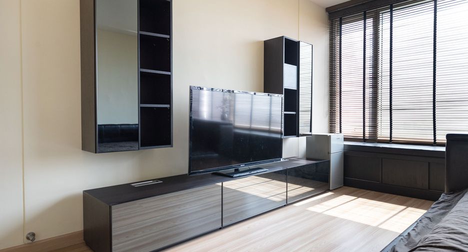 Condo en venta de 3 habitaciones en Bang Kho Laem, Bangkok