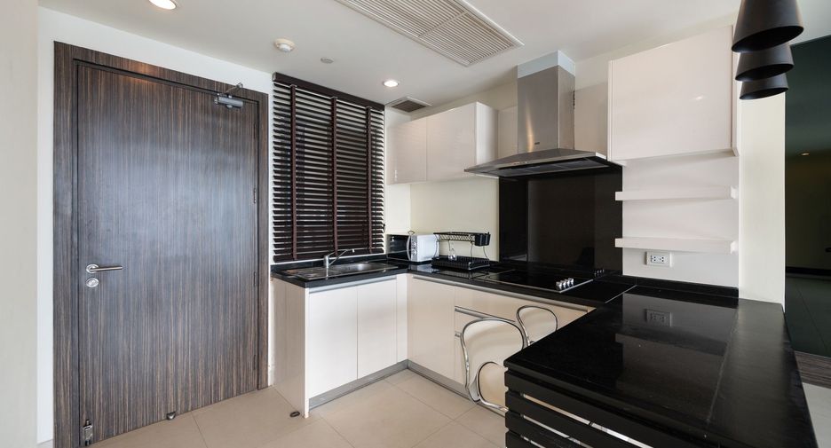 Condo en venta de 3 habitaciones en Bang Kho Laem, Bangkok