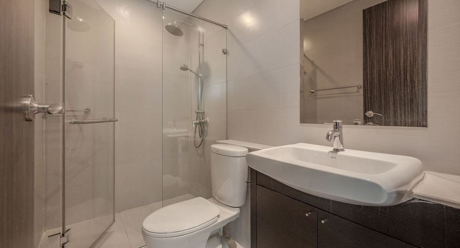 Condo en venta de 3 habitaciones en Bang Kho Laem, Bangkok