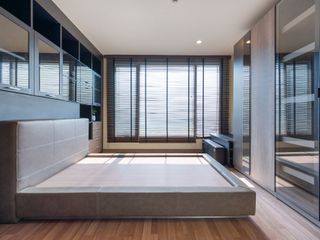Condo en venta de 3 habitaciones en Bang Kho Laem, Bangkok