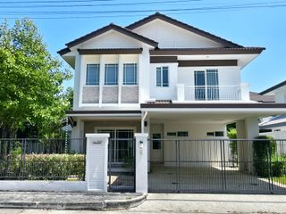 For sale 4 bedrooms house in San Kamphaeng, Chiang Mai