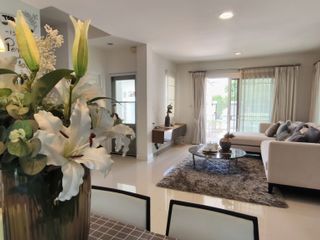 For sale 4 bedrooms house in San Kamphaeng, Chiang Mai