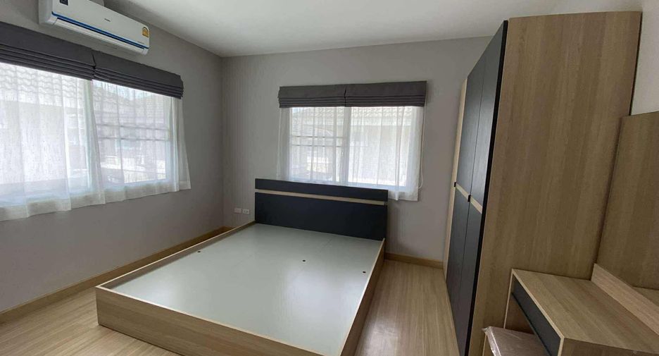 For rent 3 bedrooms house in Saraphi, Chiang Mai