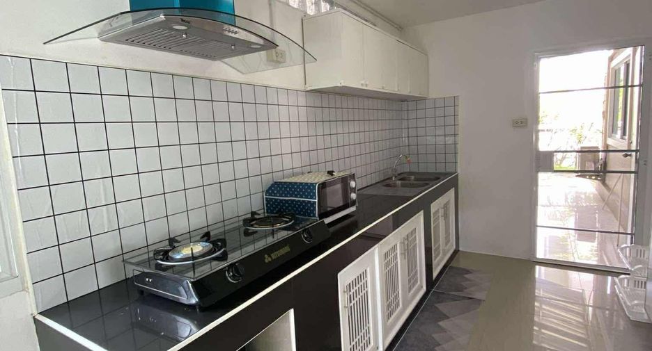 For rent 3 bedrooms house in Saraphi, Chiang Mai