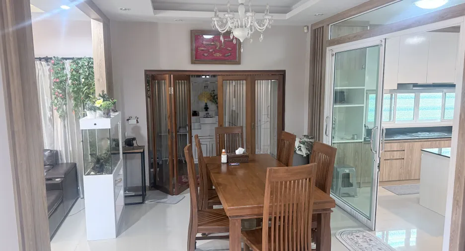 For sale and for rent 5 bedrooms house in Hang Dong, Chiang Mai