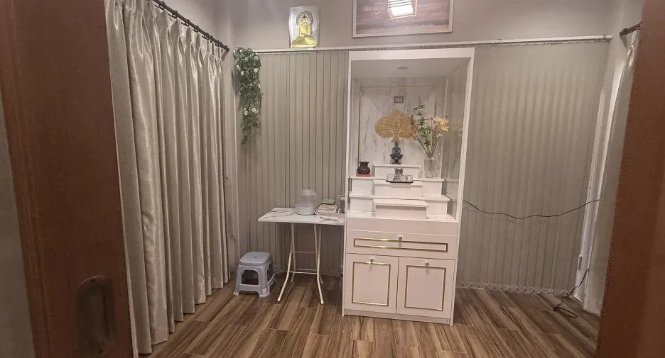 For sale and for rent 5 bedrooms house in Hang Dong, Chiang Mai