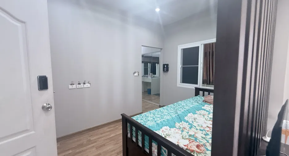 For sale and for rent 5 bedrooms house in Hang Dong, Chiang Mai