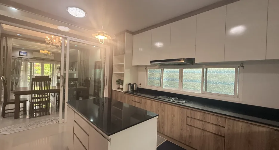 For sale and for rent 5 bedrooms house in Hang Dong, Chiang Mai