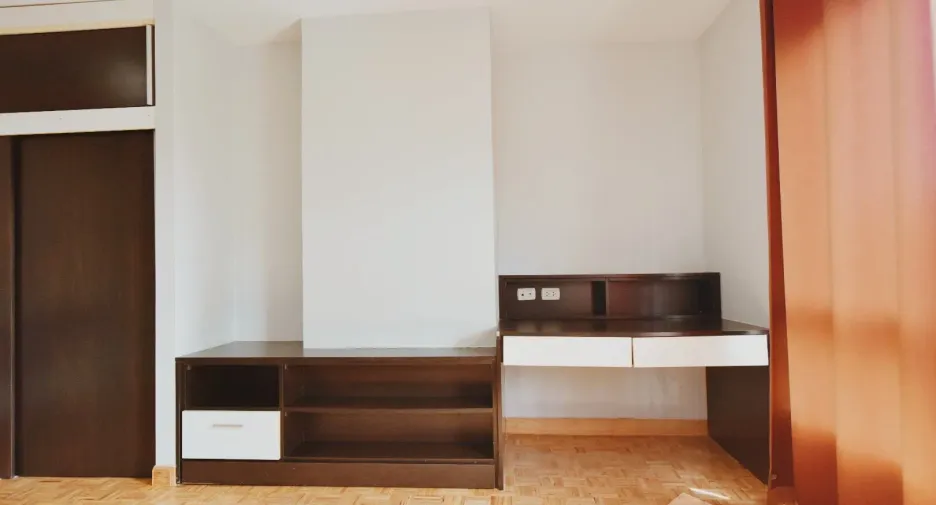 For sale 2 bedrooms condo in Khlong Toei, Bangkok