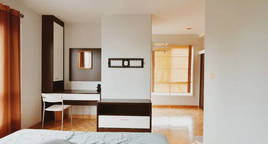 For sale 2 bedrooms condo in Khlong Toei, Bangkok