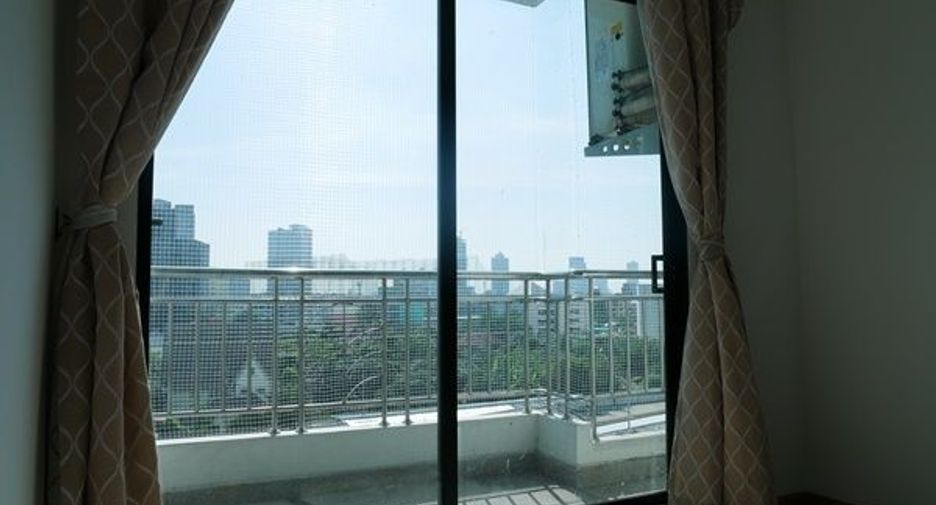 À vendre et à louer 1 chambre condo à Yan Nawa, Bangkok