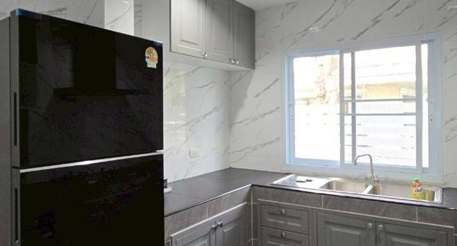 For rent 4 bedrooms house in San Sai, Chiang Mai