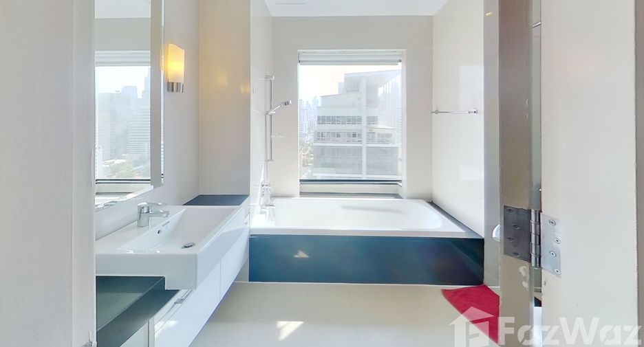 À vendre et à louer 2 chambres condo à Watthana, Bangkok