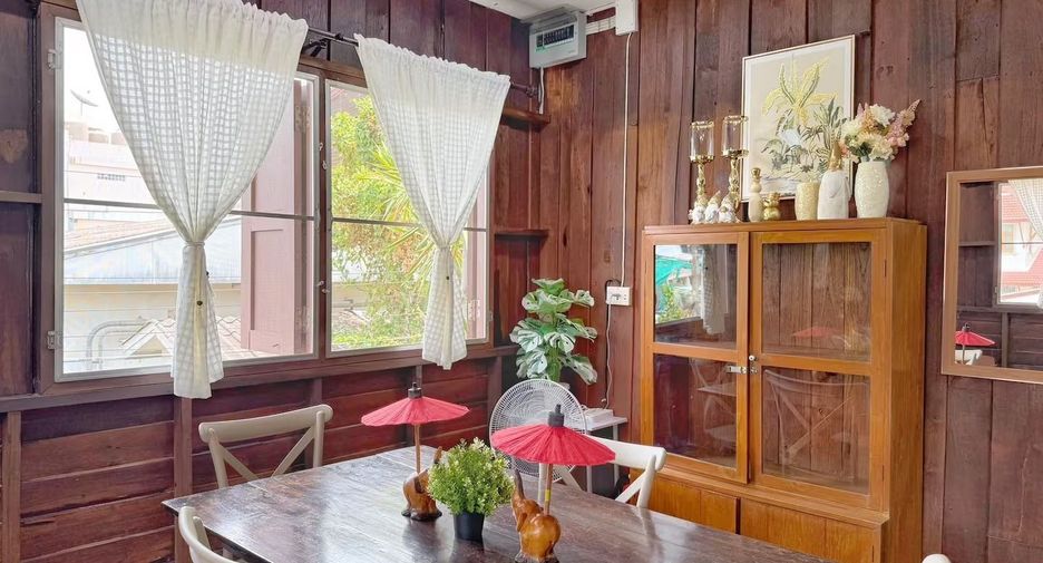 For rent 5 bedrooms house in Mueang Chiang Mai, Chiang Mai