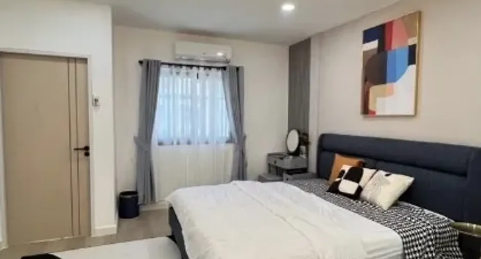 For sale 2 bedrooms townhouse in Mueang Chiang Mai, Chiang Mai