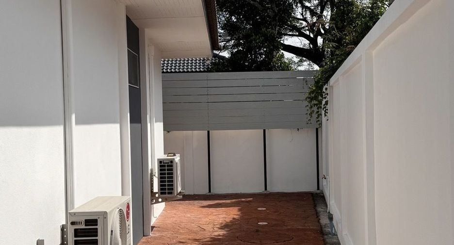For sale 3 bedrooms house in Hang Dong, Chiang Mai