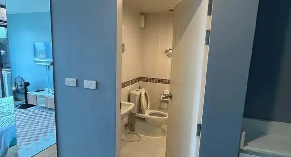 For rent studio condo in Din Daeng, Bangkok