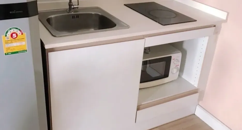 For sale スタジオ condo in Khlong Toei, Bangkok