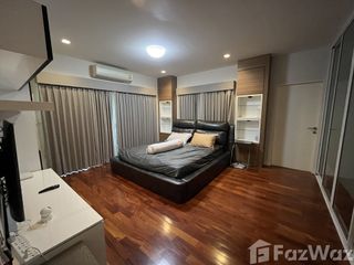 For sale 4 bedrooms house in Bangkok Noi, Bangkok