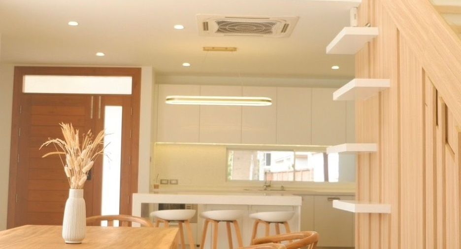 Villa zur Miete mit 4 Zimmer in San Kamphaeng, Chiang Mai