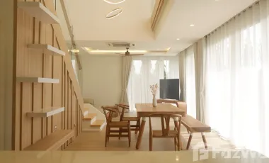 For rent 4 bedrooms villa in San Kamphaeng, Chiang Mai