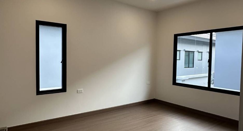 For sale 4 bedrooms house in Bang Phli, Samut Prakan