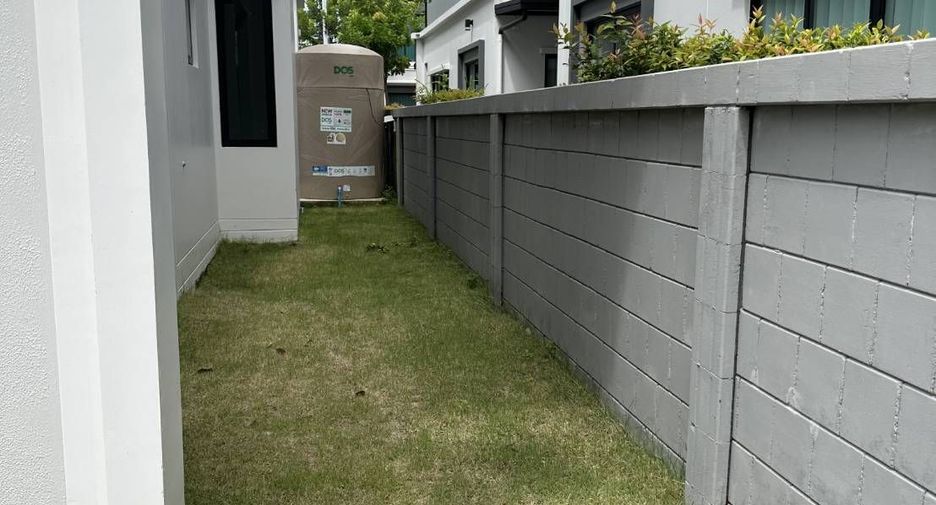 For sale 4 bedrooms house in Bang Phli, Samut Prakan