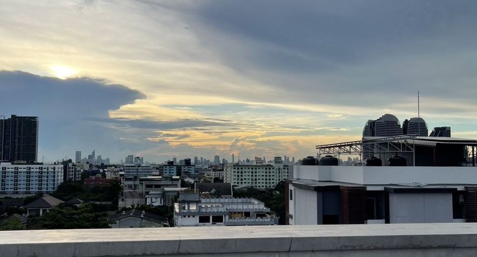 For rent studio condo in Mueang Samut Prakan, Samut Prakan