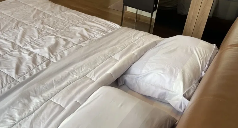 For rent studio condo in Mueang Samut Prakan, Samut Prakan