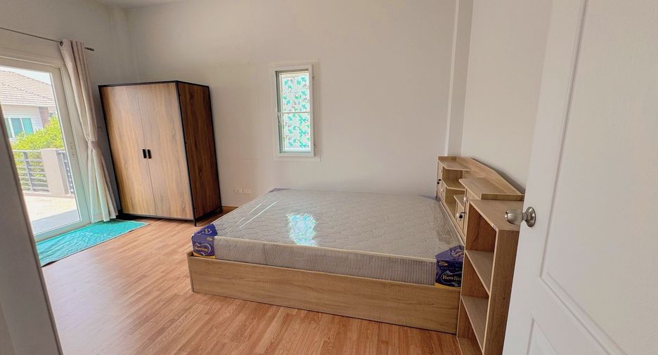 À vendre et à louer 4 chambres maison à Hang Dong, Chiang Mai