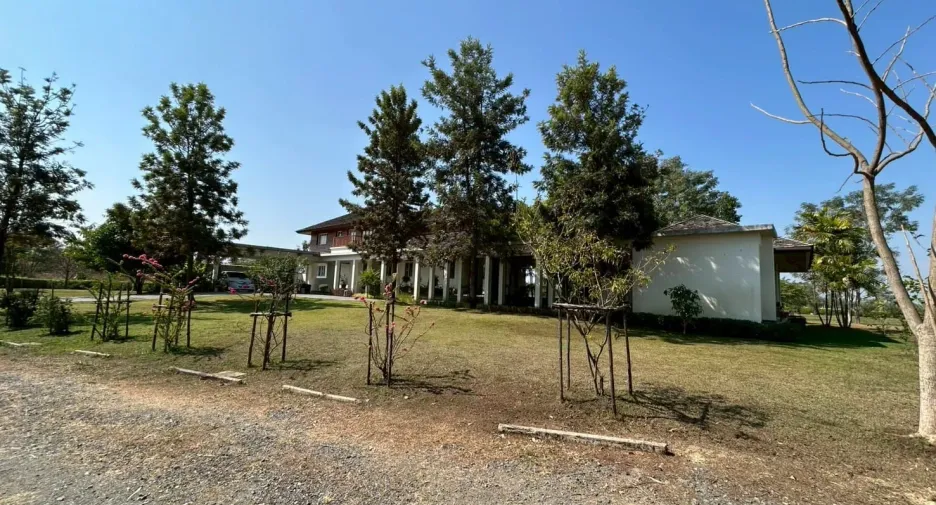 For sale 4 bedrooms house in Doi Saket, Chiang Mai