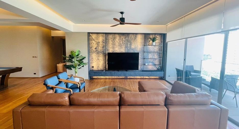 For sale and for rent 4 bedrooms condo in Watthana, Bangkok