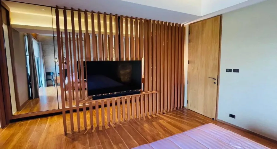 For sale and for rent 4 bedrooms condo in Watthana, Bangkok