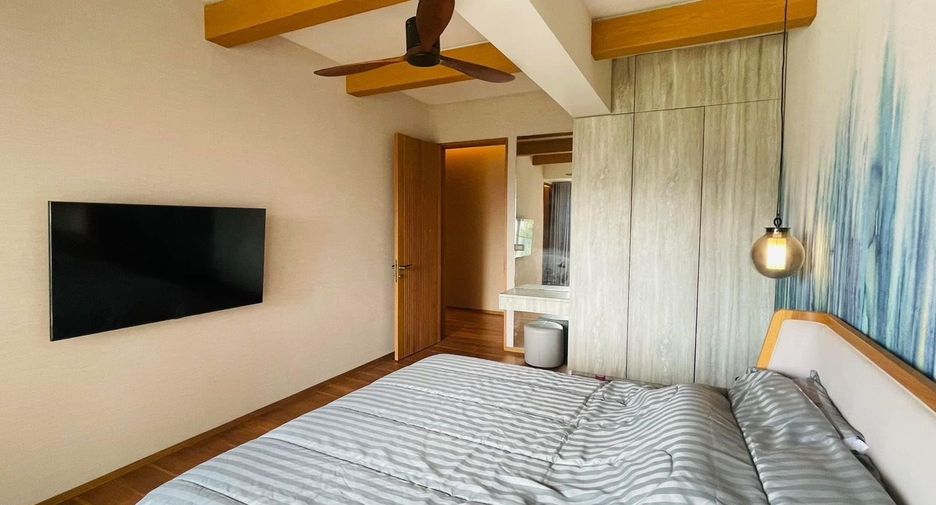 For sale and for rent 4 bedrooms condo in Watthana, Bangkok