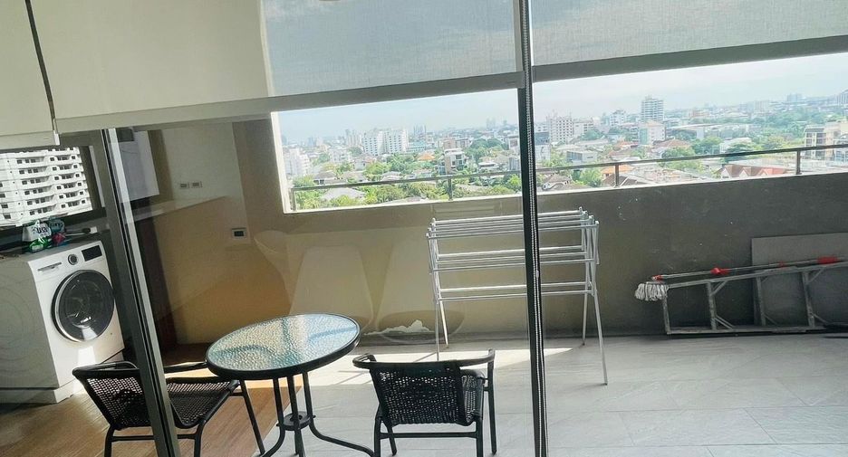 For sale and for rent 4 bedrooms condo in Watthana, Bangkok