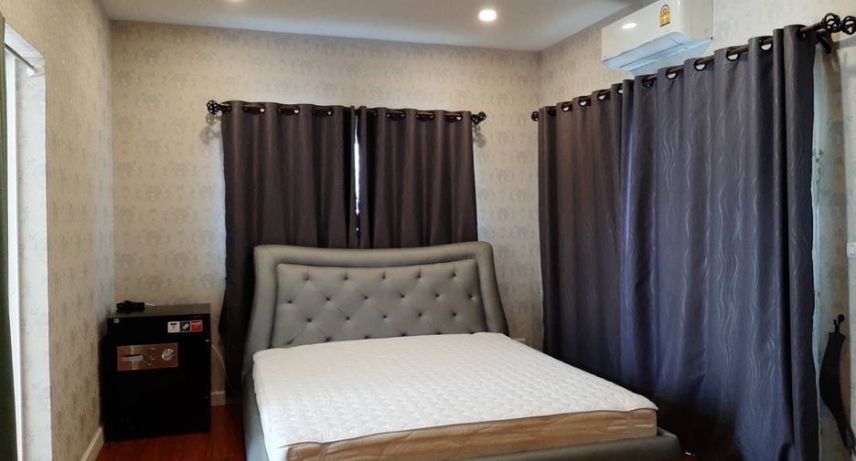 For rent 4 bedrooms house in San Kamphaeng, Chiang Mai