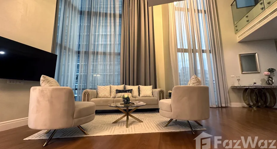 For sale 3 bedrooms condo in Khlong Toei, Bangkok