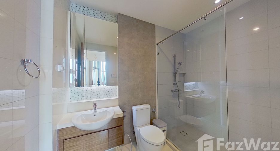For sale 3 bedrooms condo in Khlong Toei, Bangkok