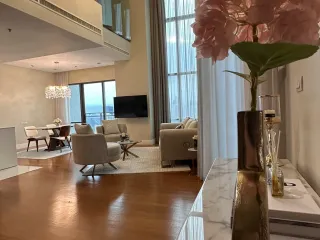 Condo en venta de 3 habitaciones en Khlong Toei, Bangkok